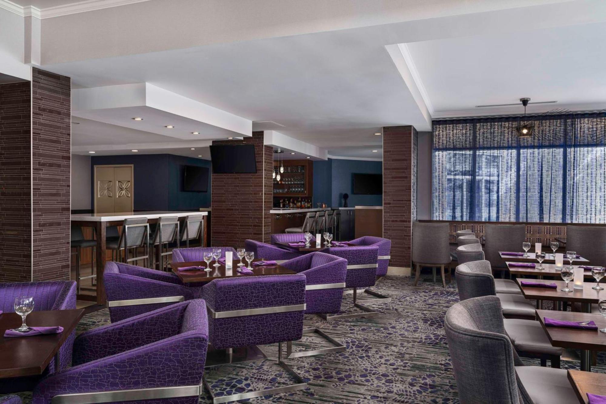Hilton Garden Inn Calgary Airport Exterior foto