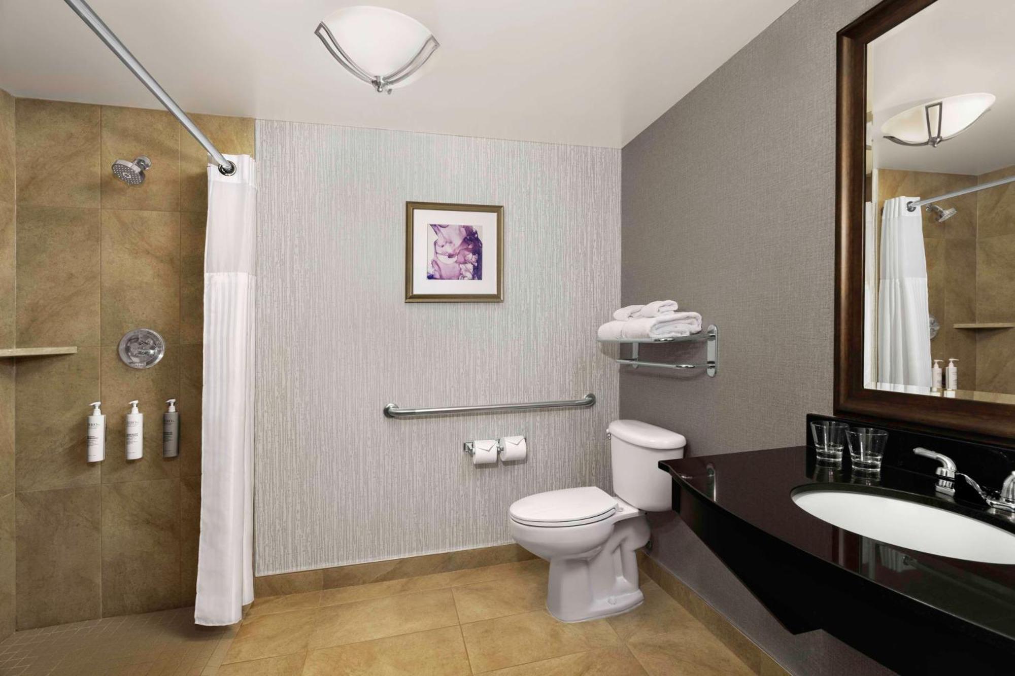 Hilton Garden Inn Calgary Airport Exterior foto