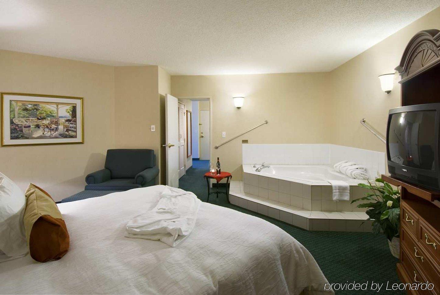 Hilton Garden Inn Calgary Airport Habitación foto