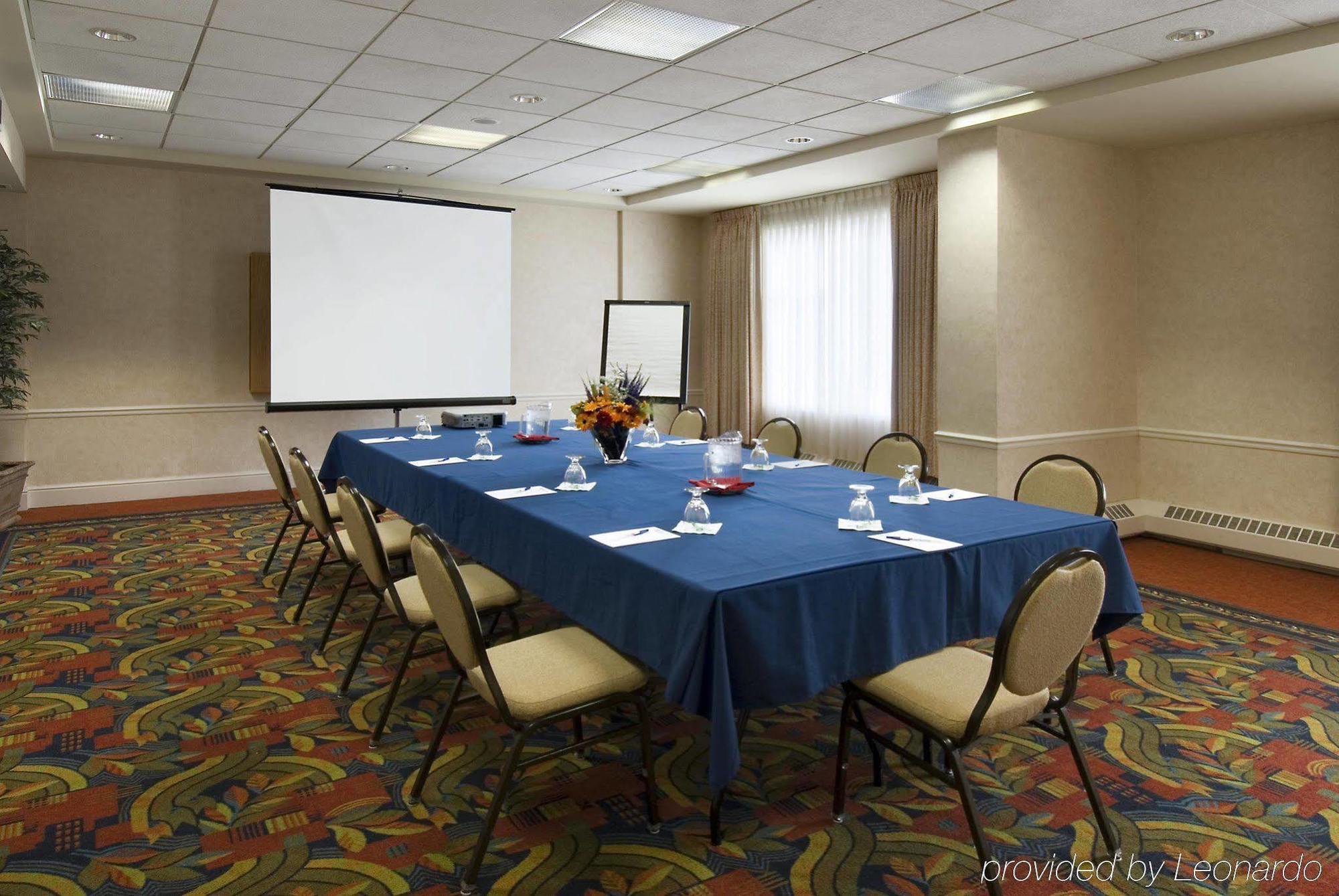 Hilton Garden Inn Calgary Airport Facilidades foto